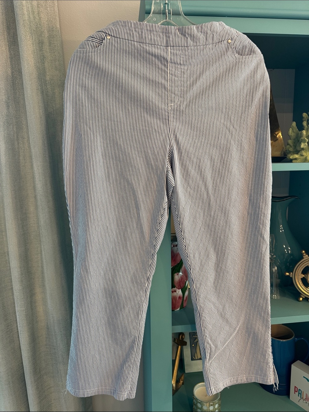 Mario Serrani Blue and White Pinstripe XL Capri Pants EUC